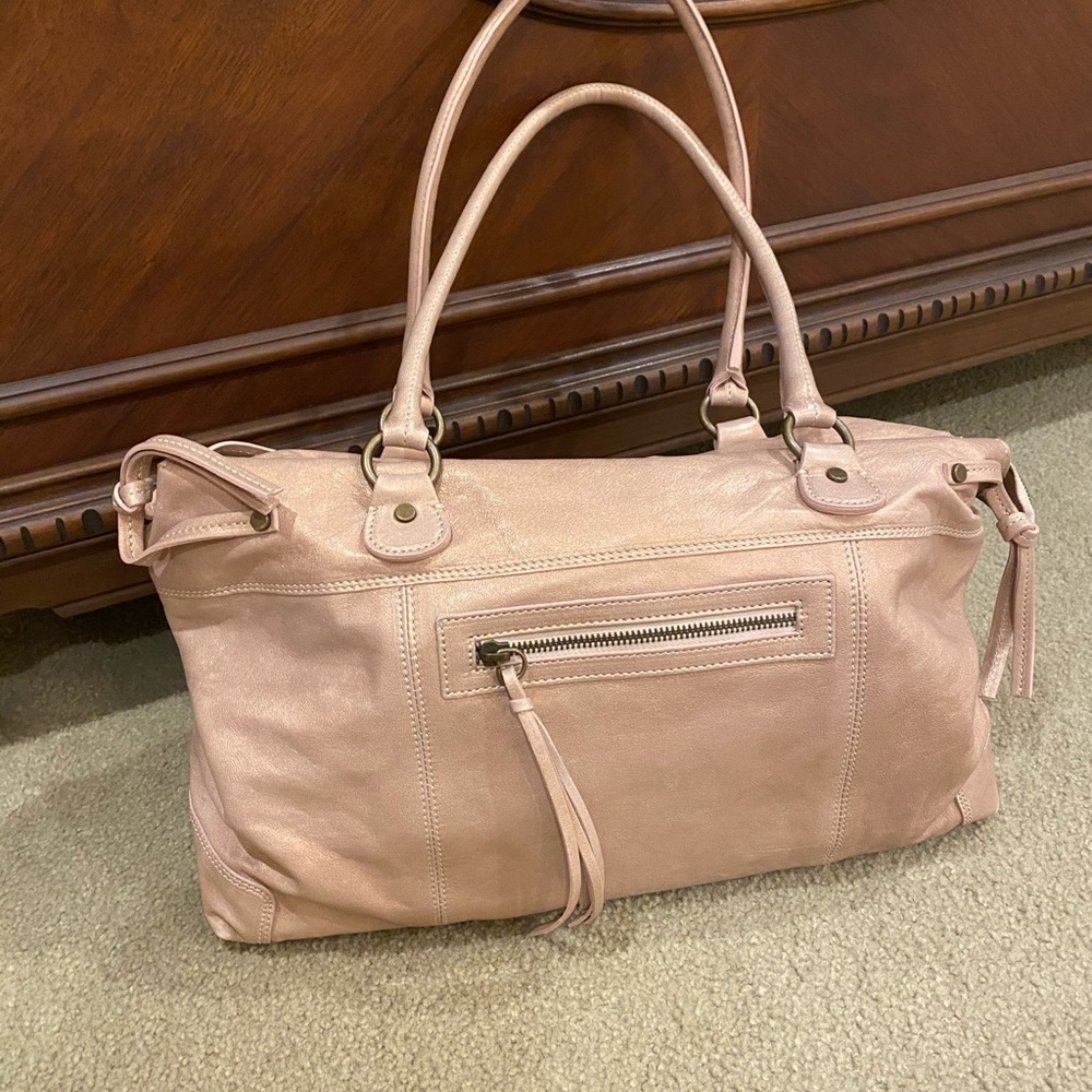 Garnet Hill Italian Leather Handbag in CHAMPAGNE.